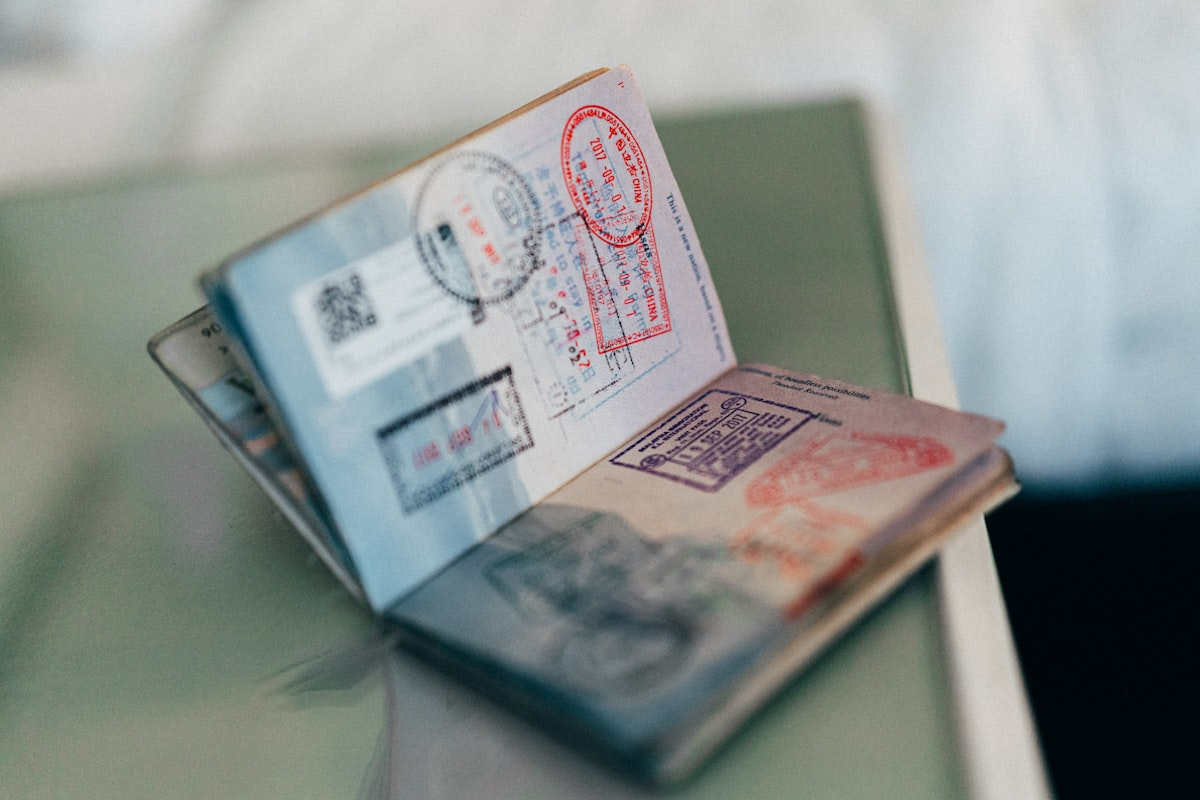 Pasaporte y control migratorio