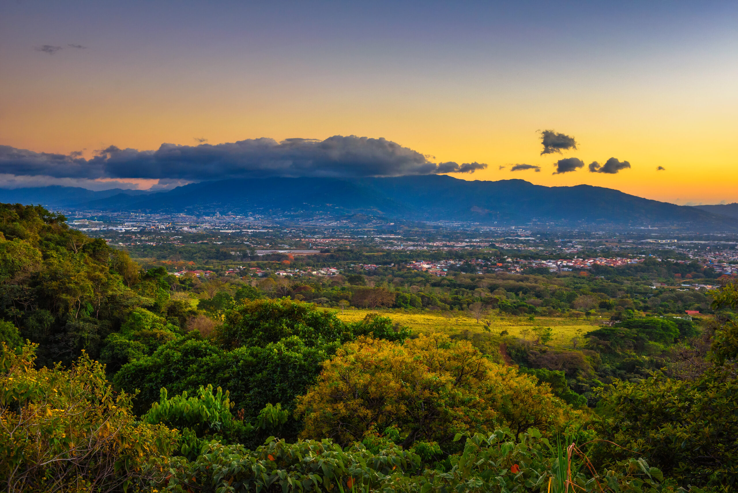 Atardecer sobre el Valle Central de Costa Rica